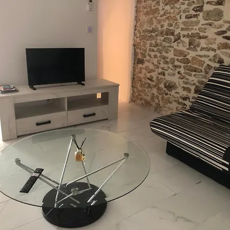 Maison De Village Au Calme 4 Personnes 아파트
