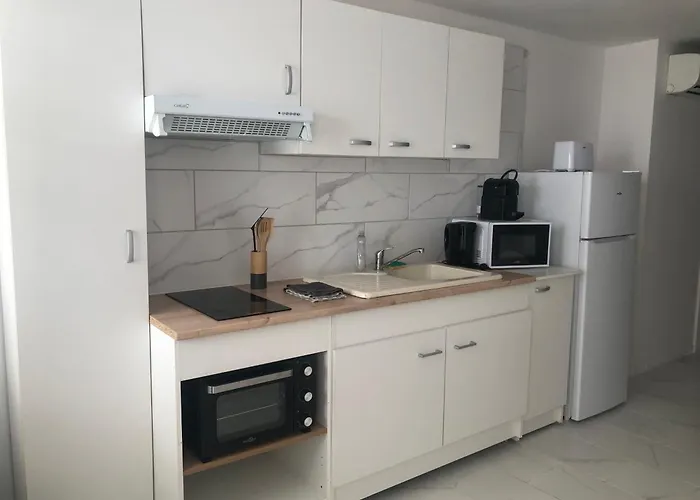 Au Calme 4 Personnes Apartment